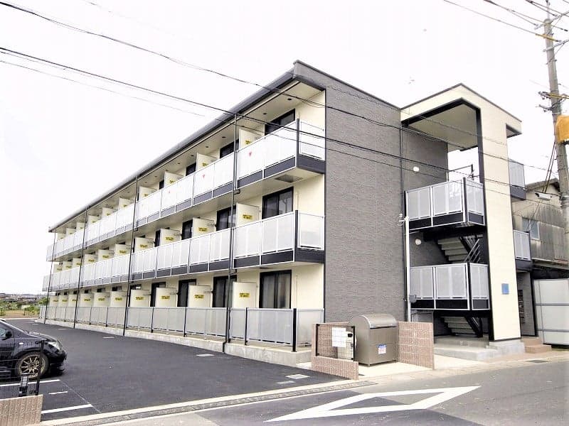 Main exterior of leopalace Oomachi