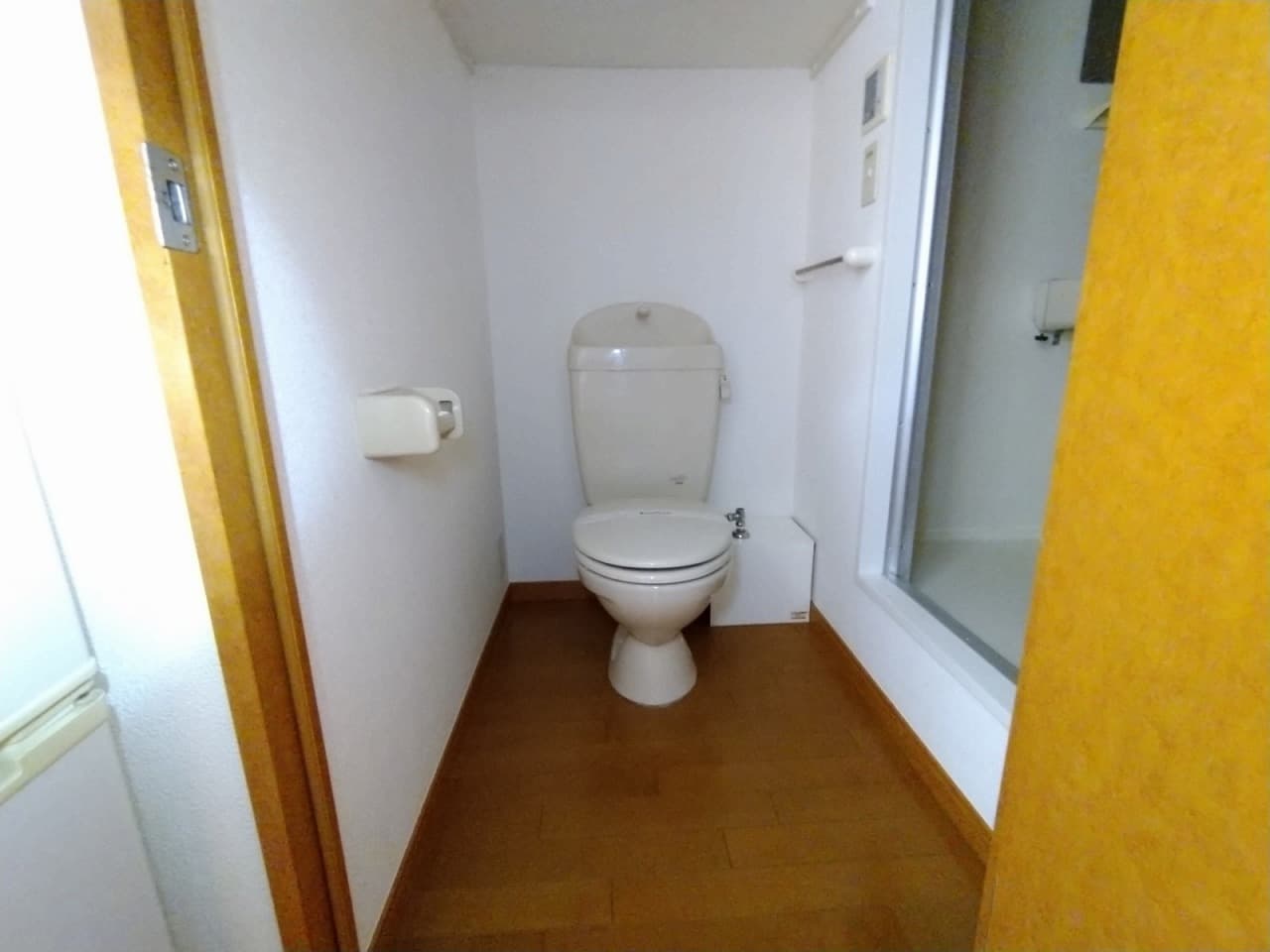 Room image 8