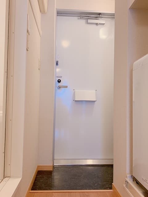 Room image 8