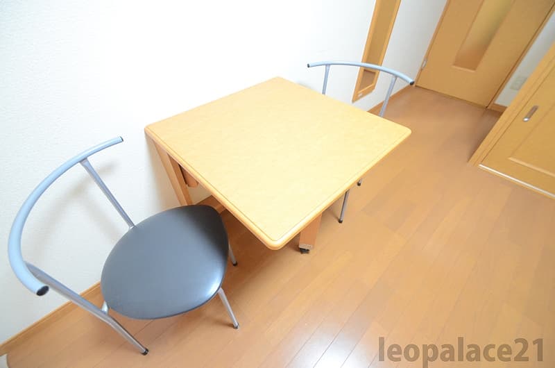 Room image 9
