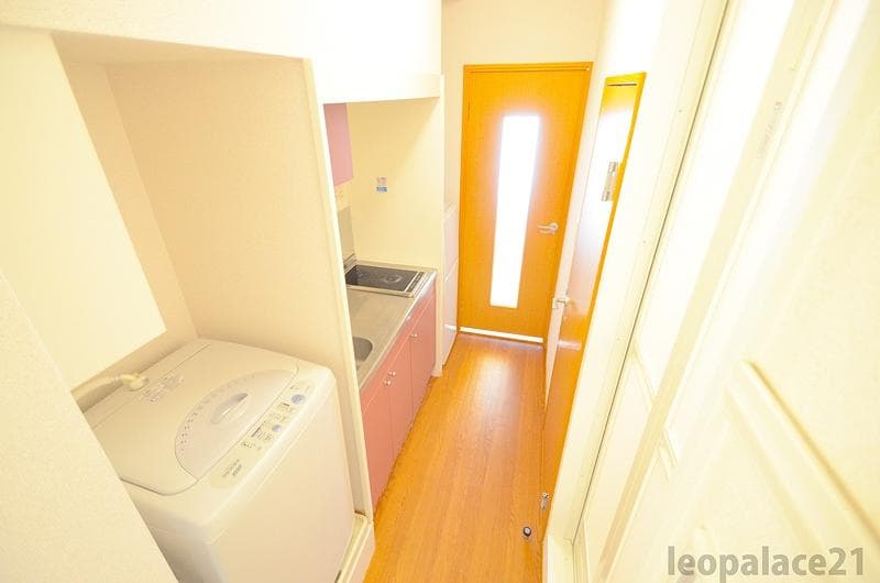 Room image 13