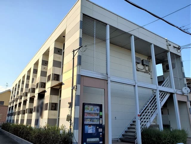 Main exterior of leopalace Yu