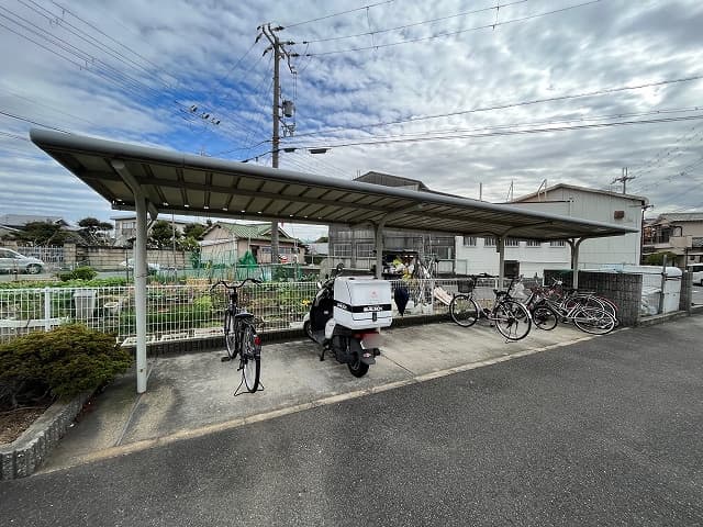 Room image 16
