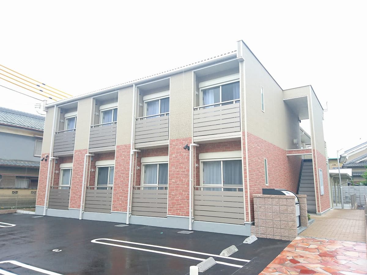 Main exterior of LEONEXT Wakabun