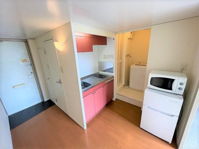 Room image 10