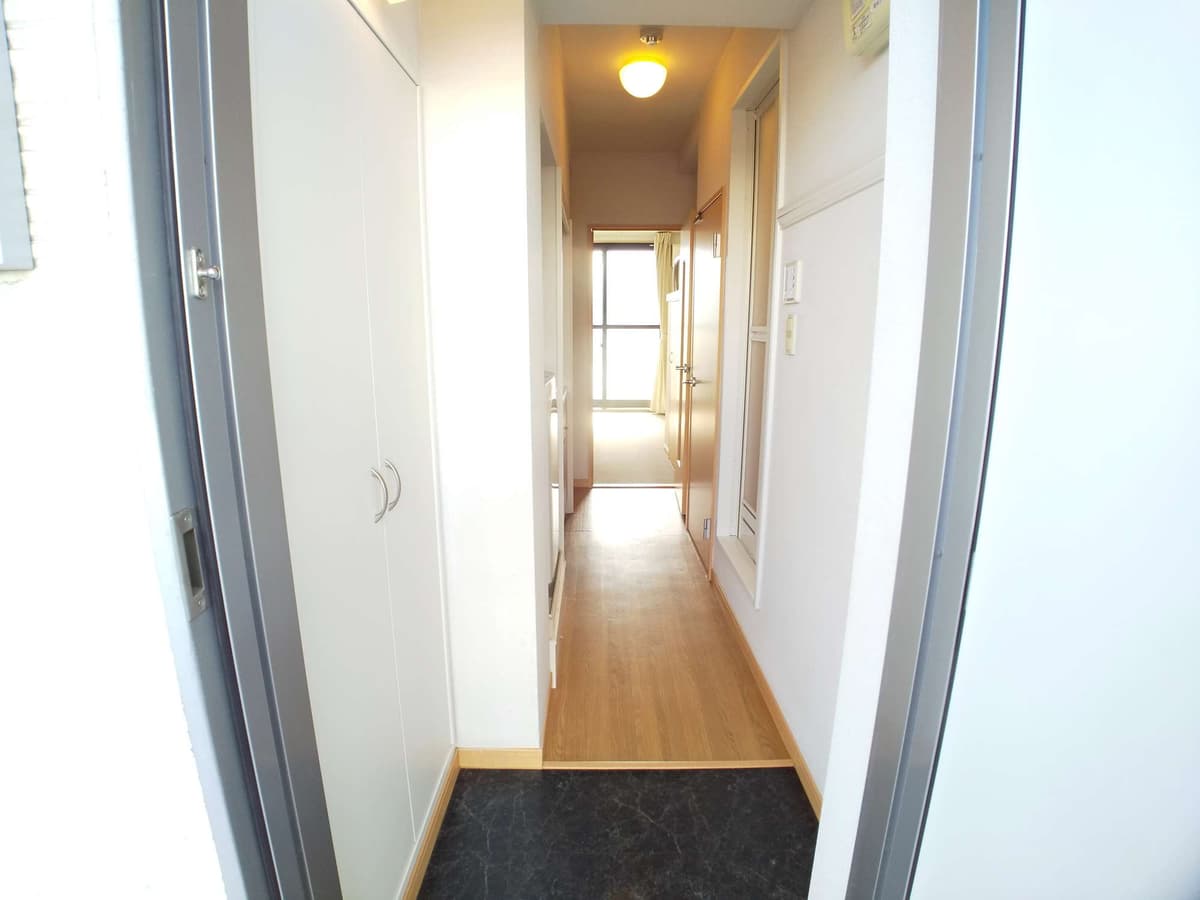 Room image 13