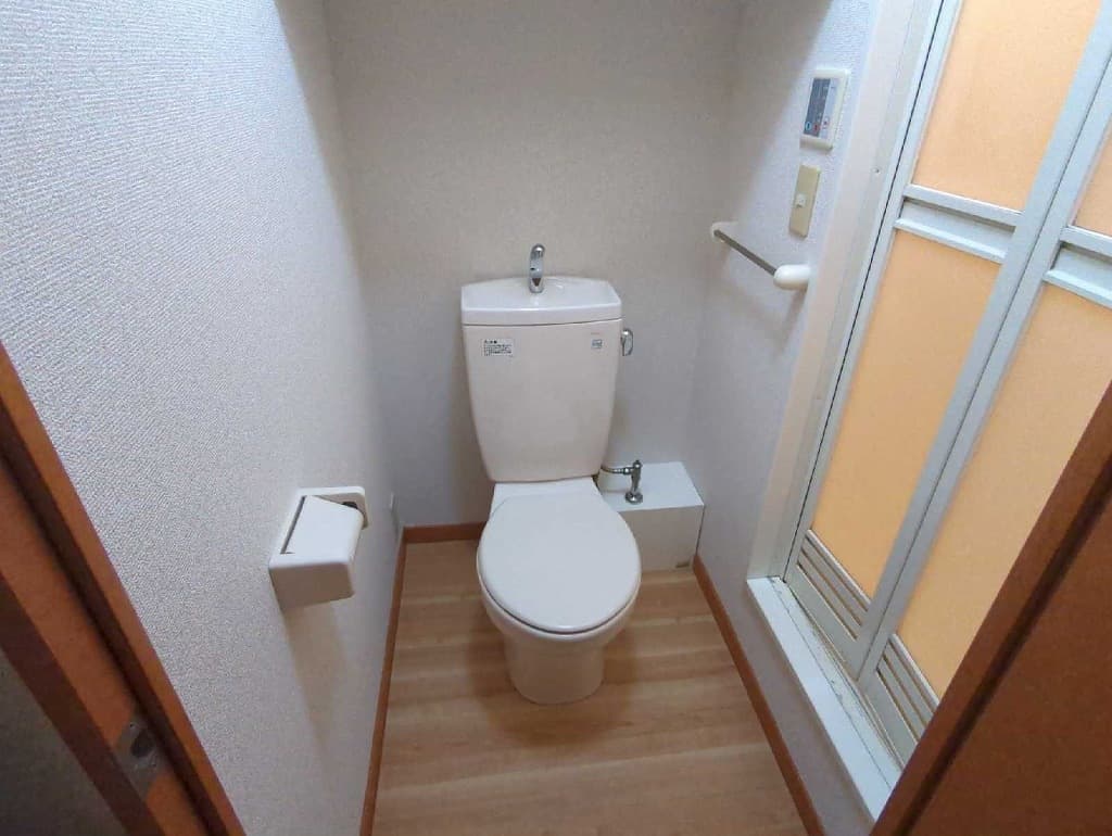 Room image 8