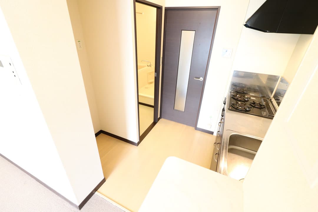 Room image 8