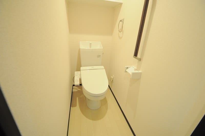 Room image 8