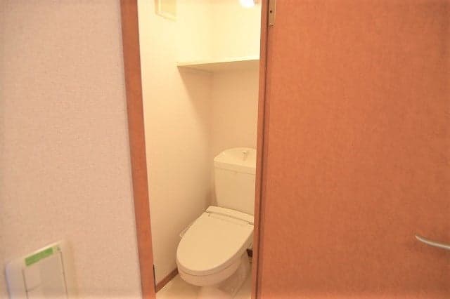 Room image 12