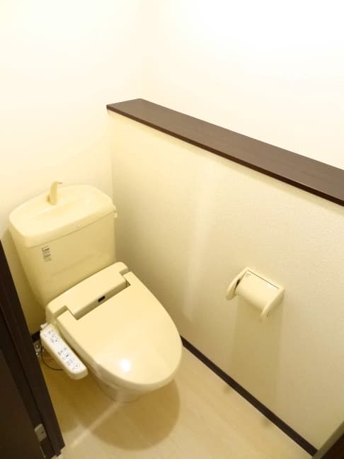 Room image 8