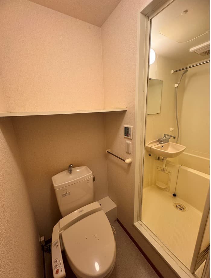 Room image 9