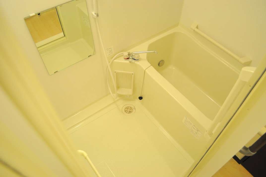 Room image 13