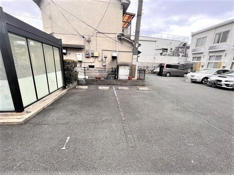 Room image 16