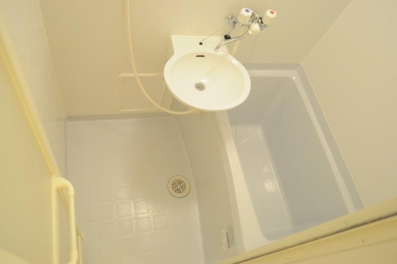 Room image 11