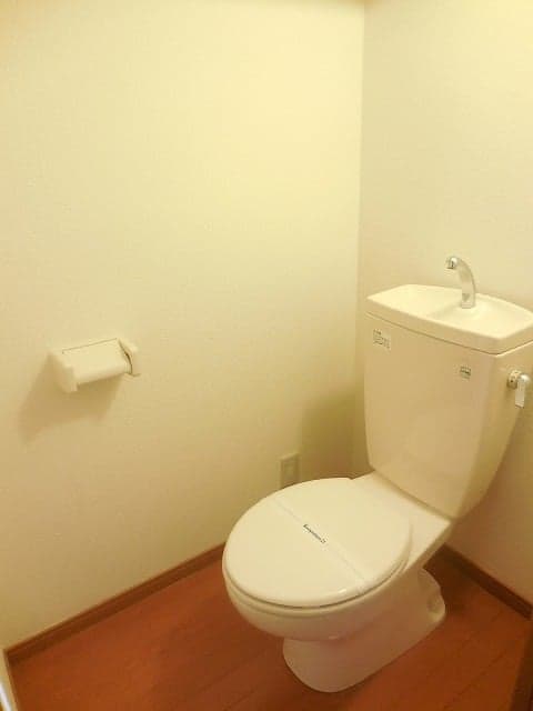 Room image 11