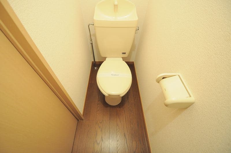 Room image 16
