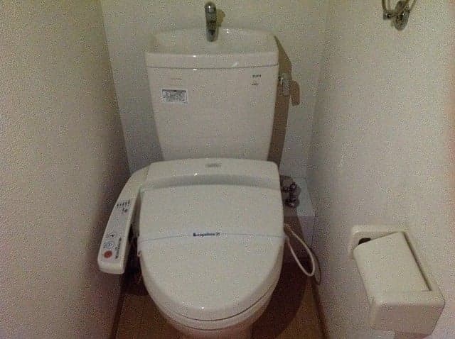 Room image 9