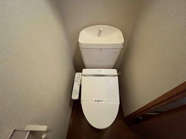 Room image 9