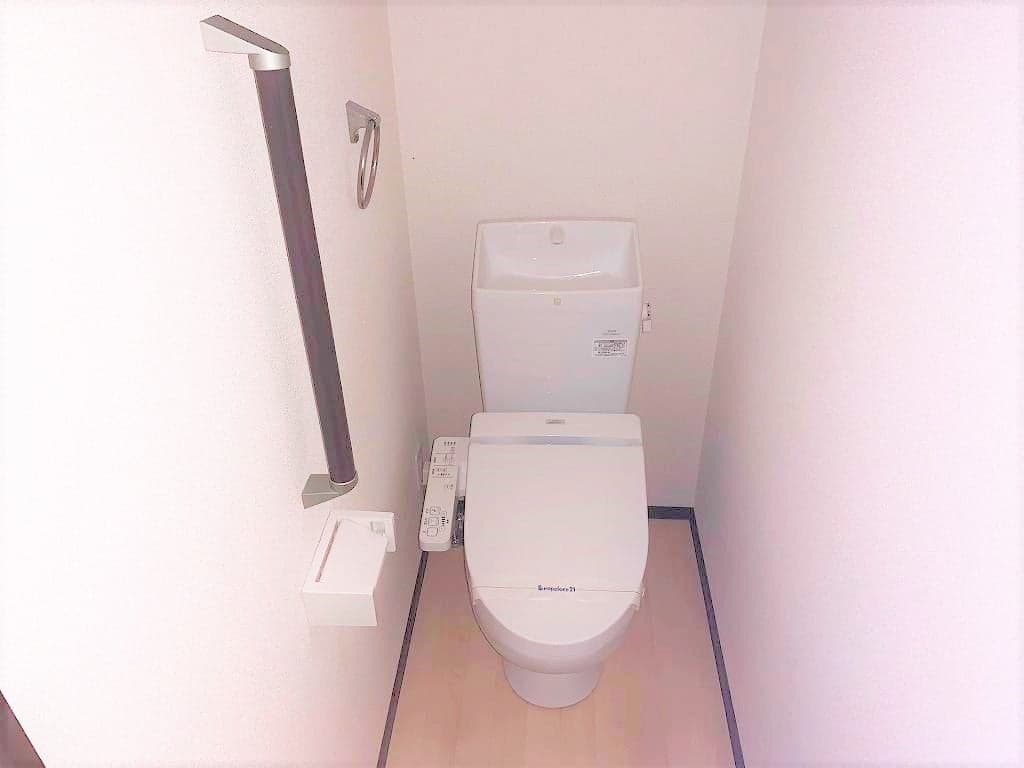 Room image 15