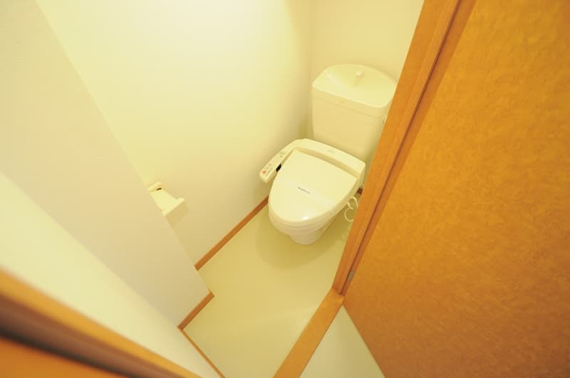 Room image 8