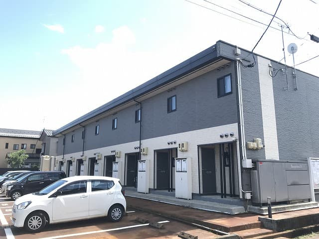 Main exterior of leopalace Yume