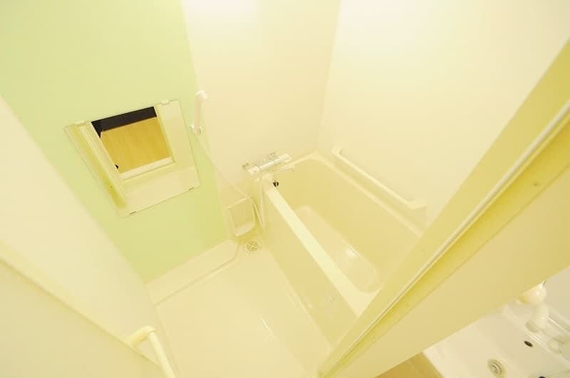 Room image 10