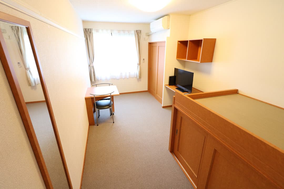 Room image 12