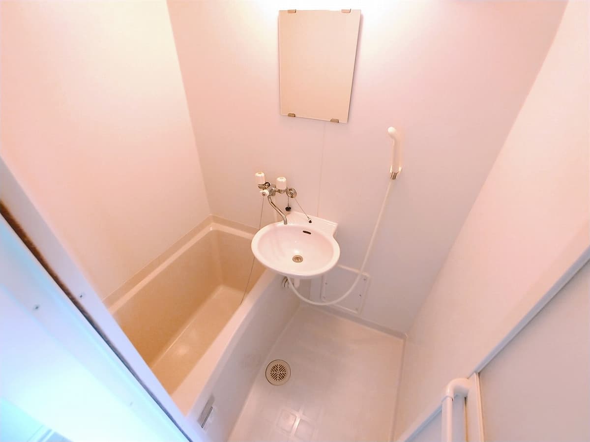 Room image 14