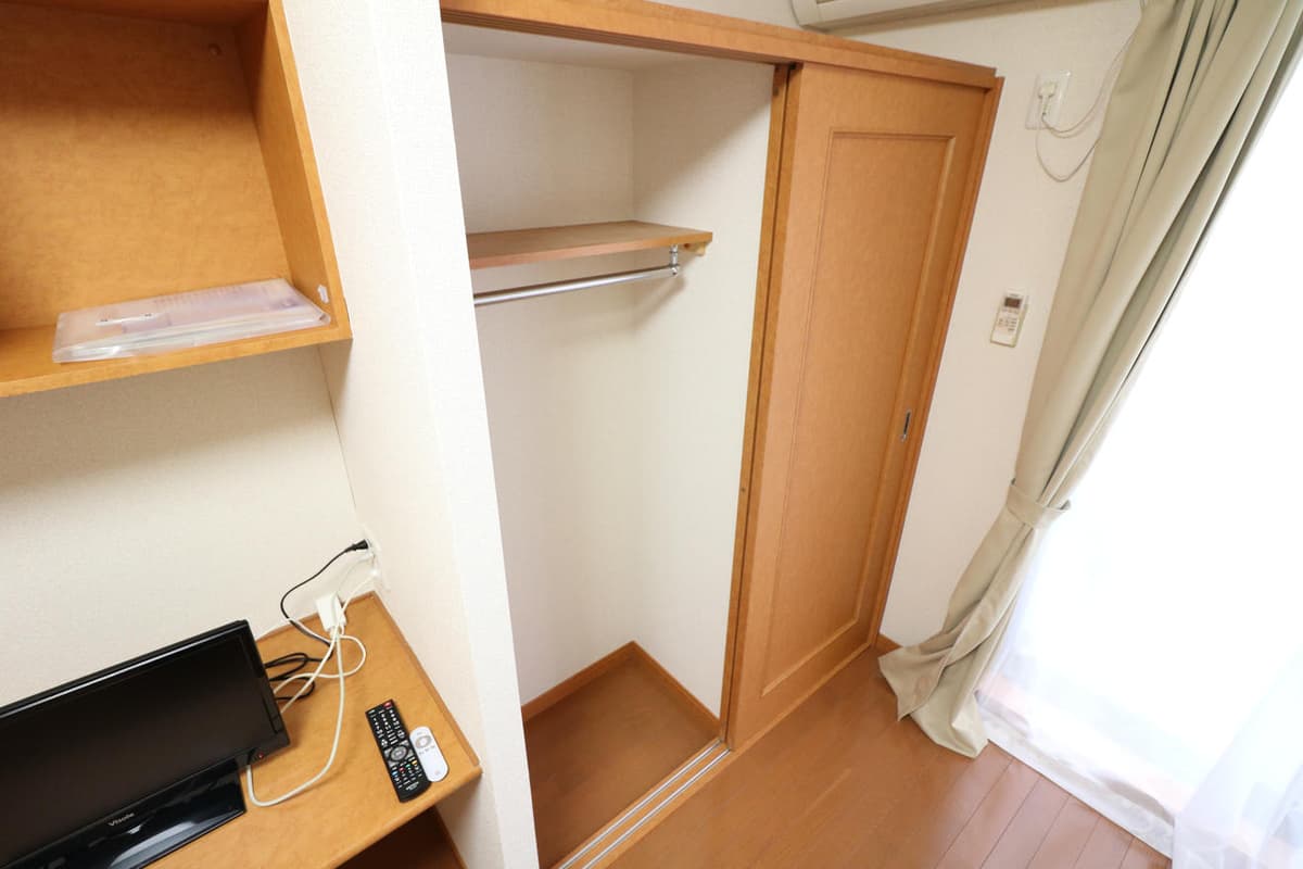 Room image 8
