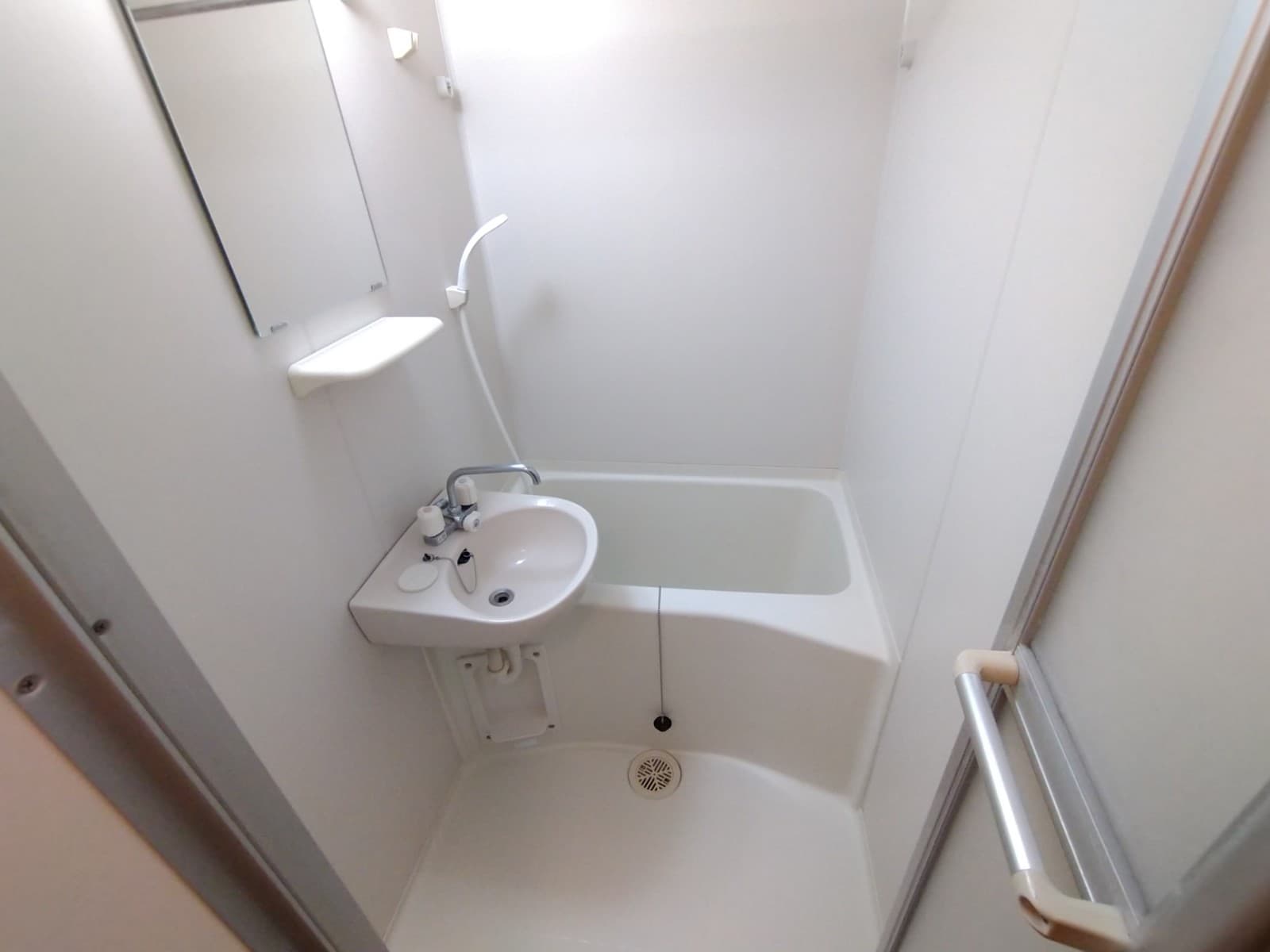 Room image 8