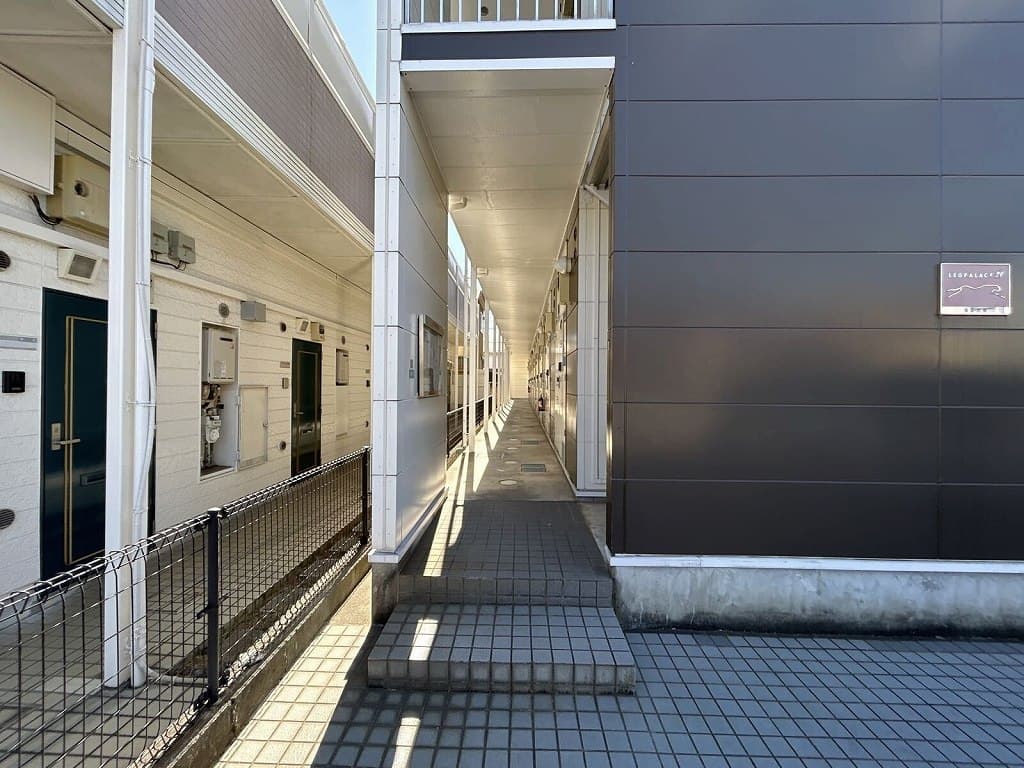 Room image 11