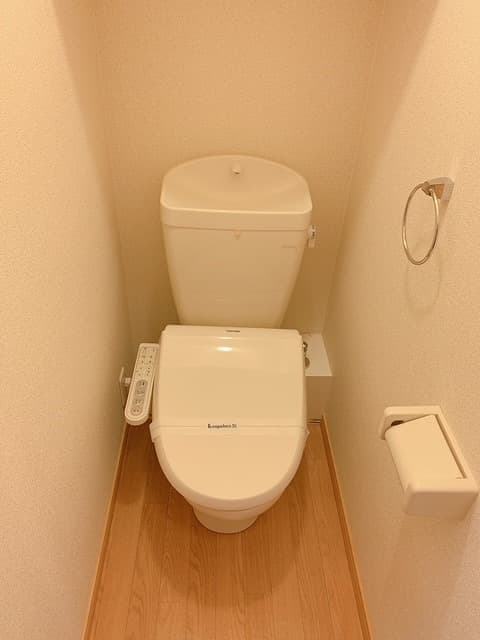 Room image 9