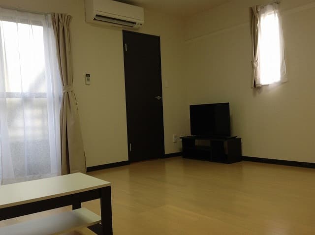 Room image 10