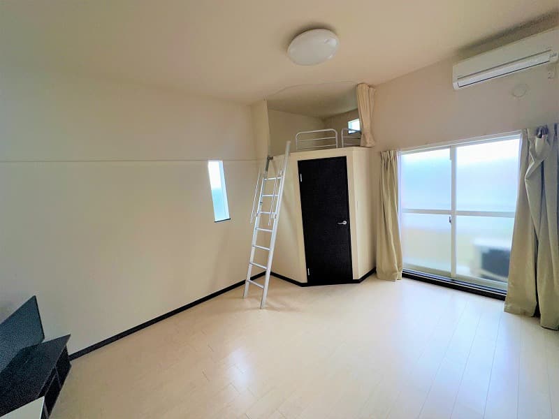 Room image 11