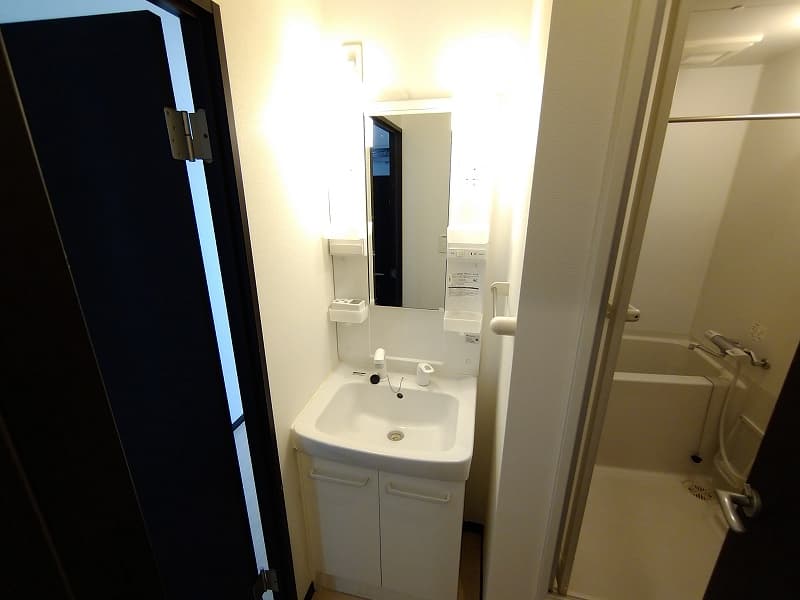 Room image 8