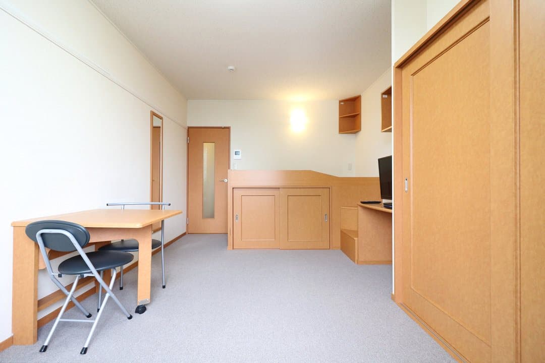 Room image 11