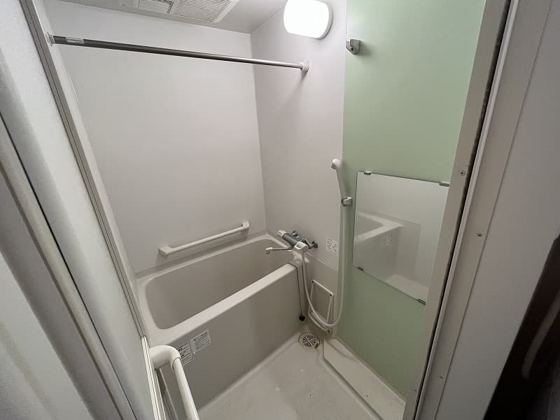 Room image 8