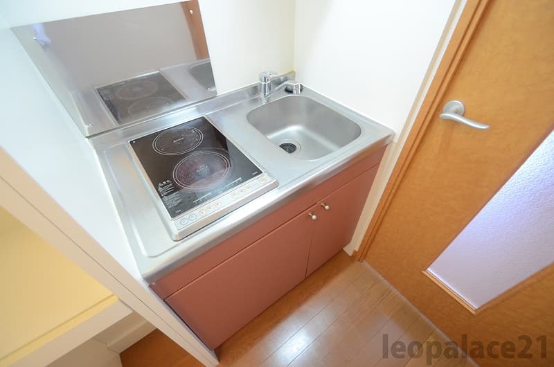Room image 8
