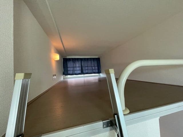 Room image 10