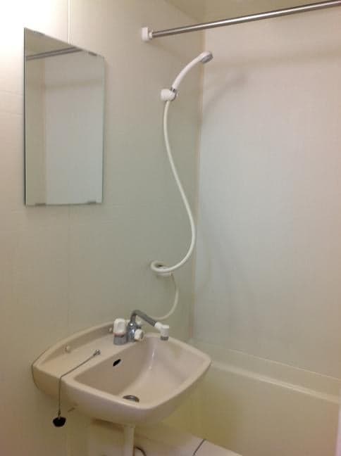 Room image 10