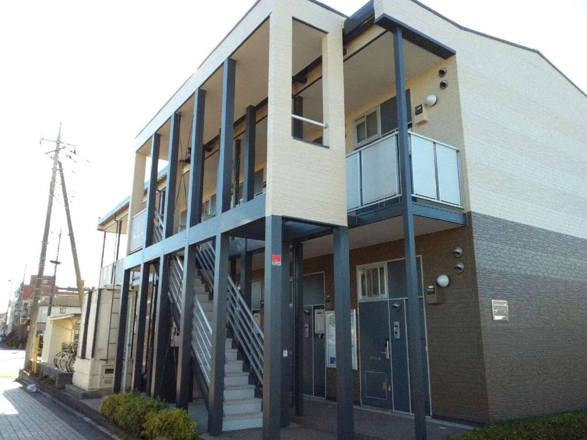 Main exterior of leopalace Kaki no Yakata