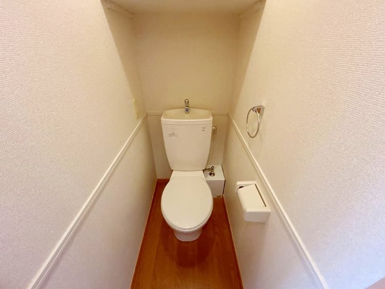 Room image 8