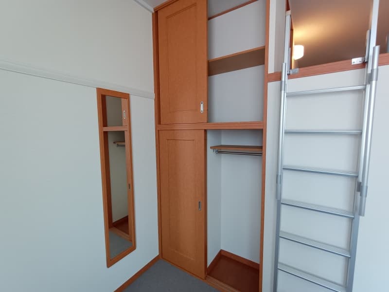 Room image 10