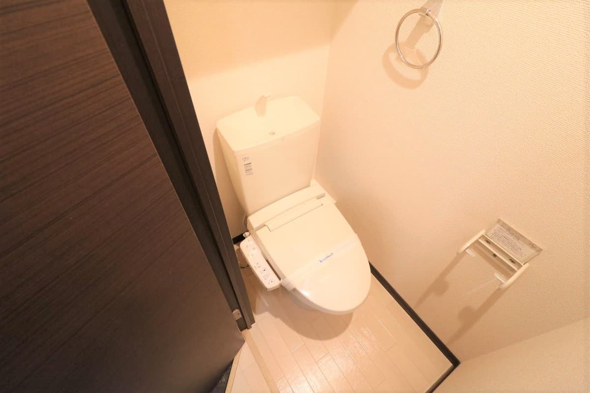 Room image 16