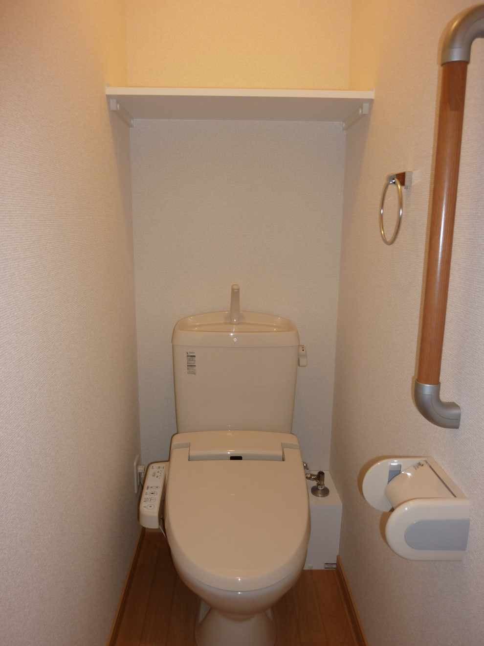 Room image 8