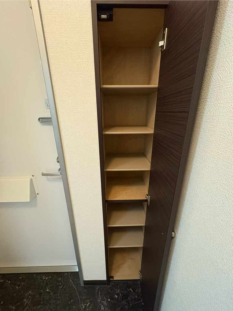 Room image 16