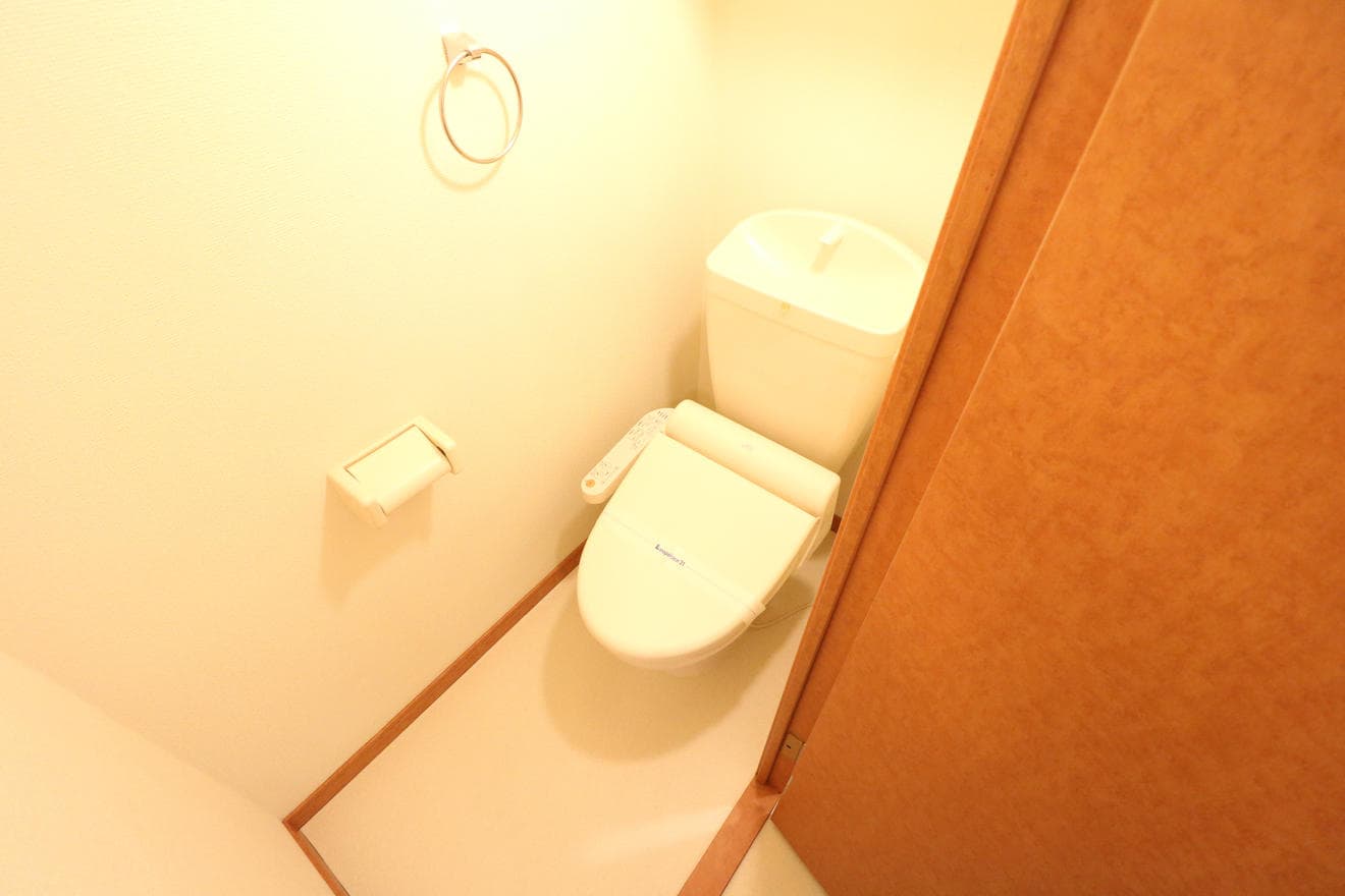 Room image 15