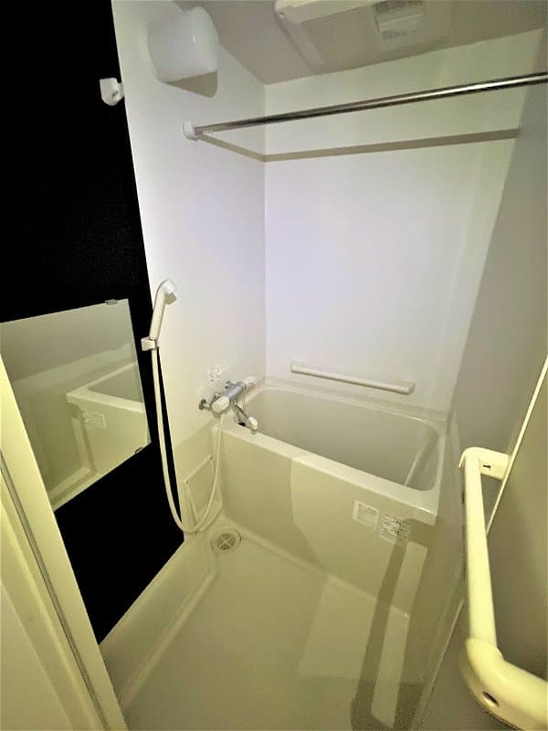 Room image 12