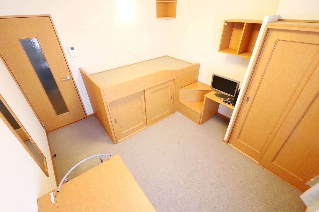Room image 11